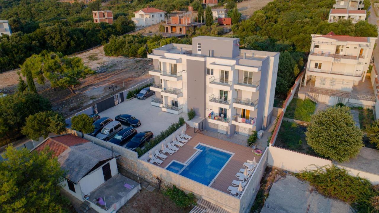 Posejdon Lux Appartement Utjeha Buitenkant foto