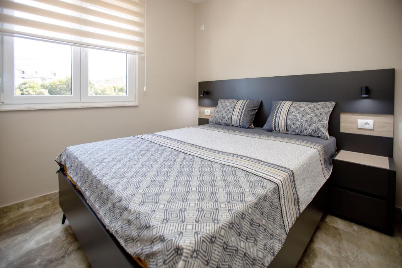 Posejdon Lux Appartement Utjeha Buitenkant foto
