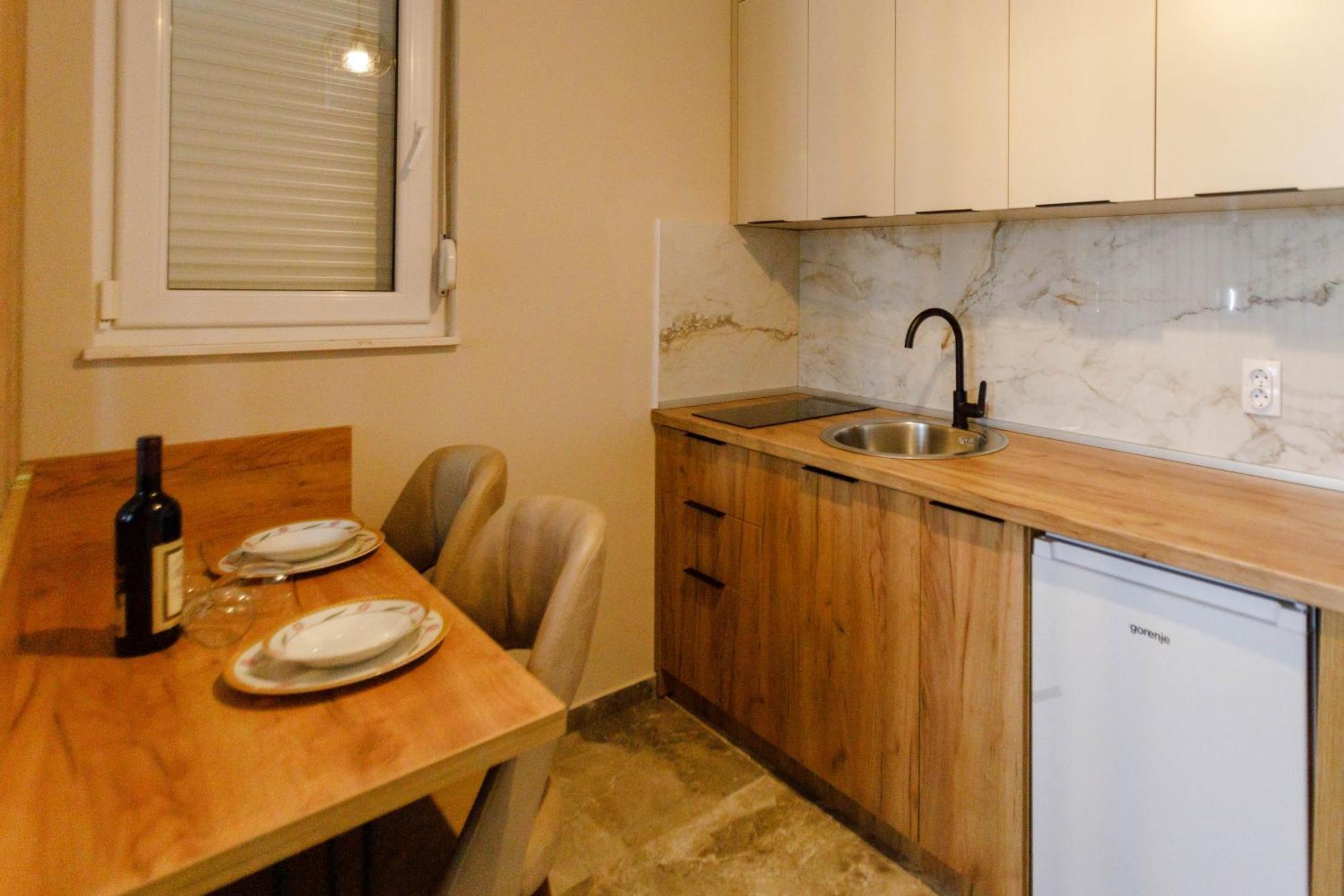 Posejdon Lux Appartement Utjeha Buitenkant foto