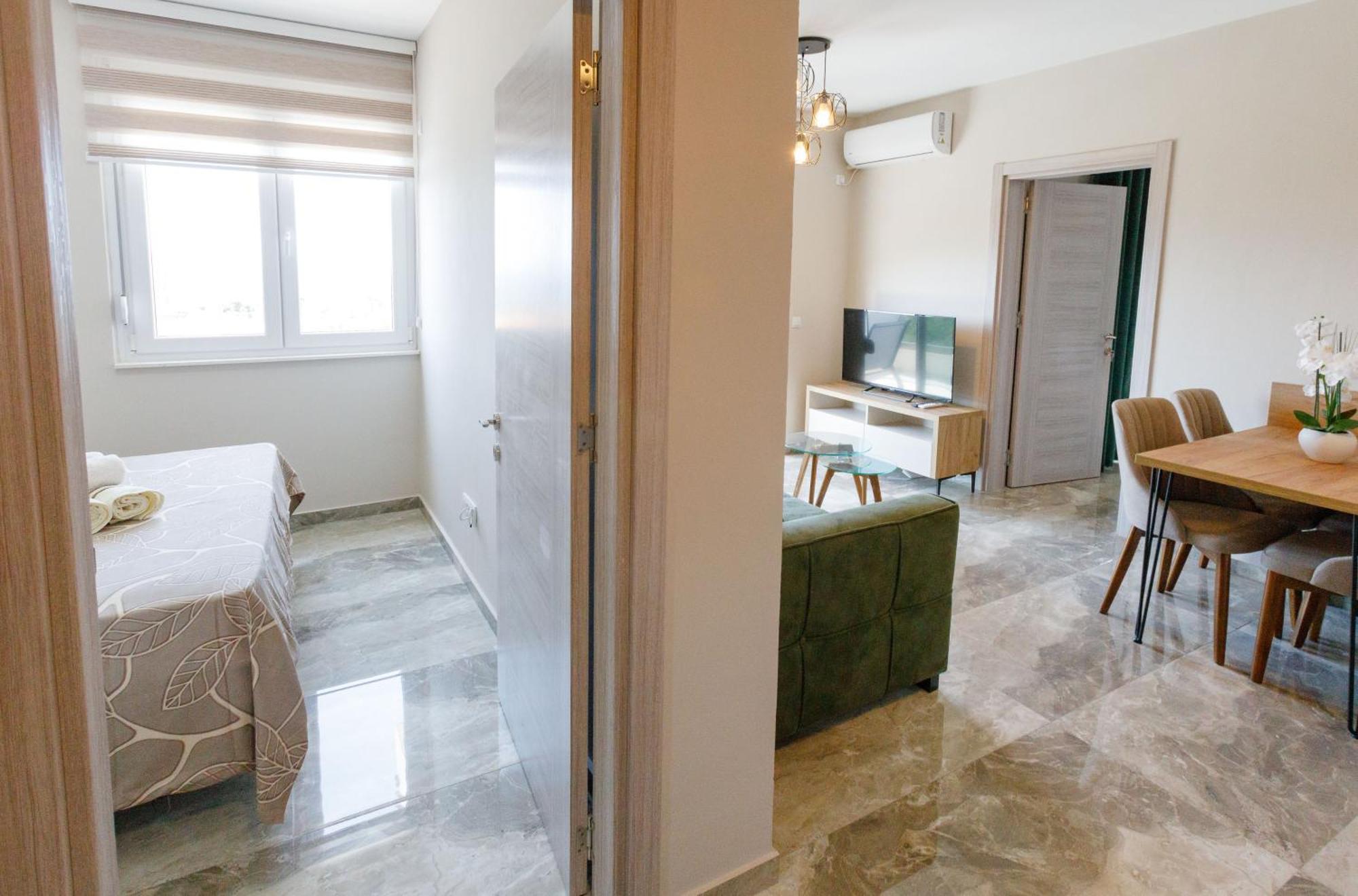 Posejdon Lux Appartement Utjeha Buitenkant foto